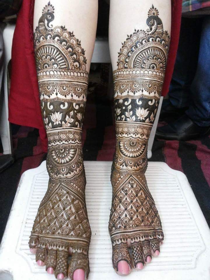 Bridal Leg Mehandi Design 1