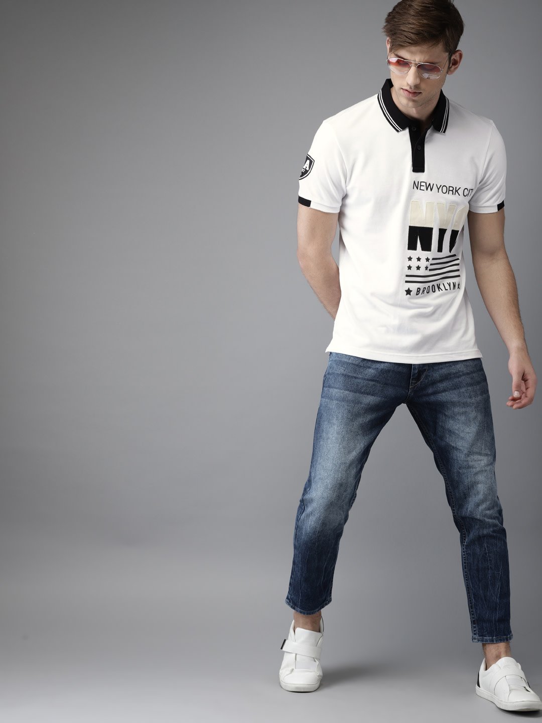 Men White Printed Polo Collar T-shirt Jh6