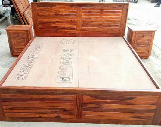 Sisham Bed + 2 Side Table
