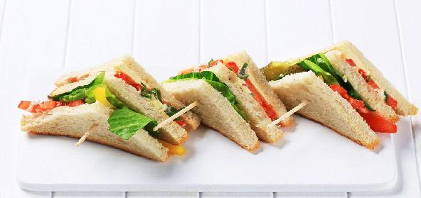 Veg. Sandwich With Green Chutney